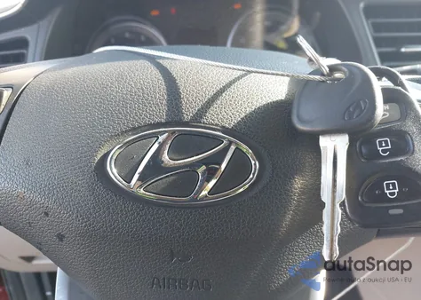 2019 Hyundai Elantra Se z USA, uszkodzony, nr VIN 5NPD74LF7KH434491